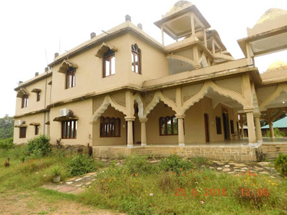 Hotel Royal Heritage Bandhavgarh Bandhavgarh National Park Exterior foto